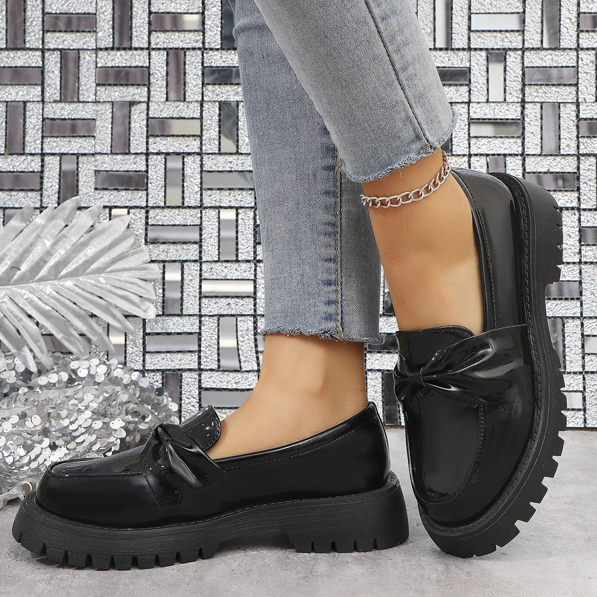 Xajzpa Cross Women's Shoes Round Toe Bow-Knot Patent Leather Ballet Flats Loafers With Fur Casual Female Sneakers Butterfly New Big Siz