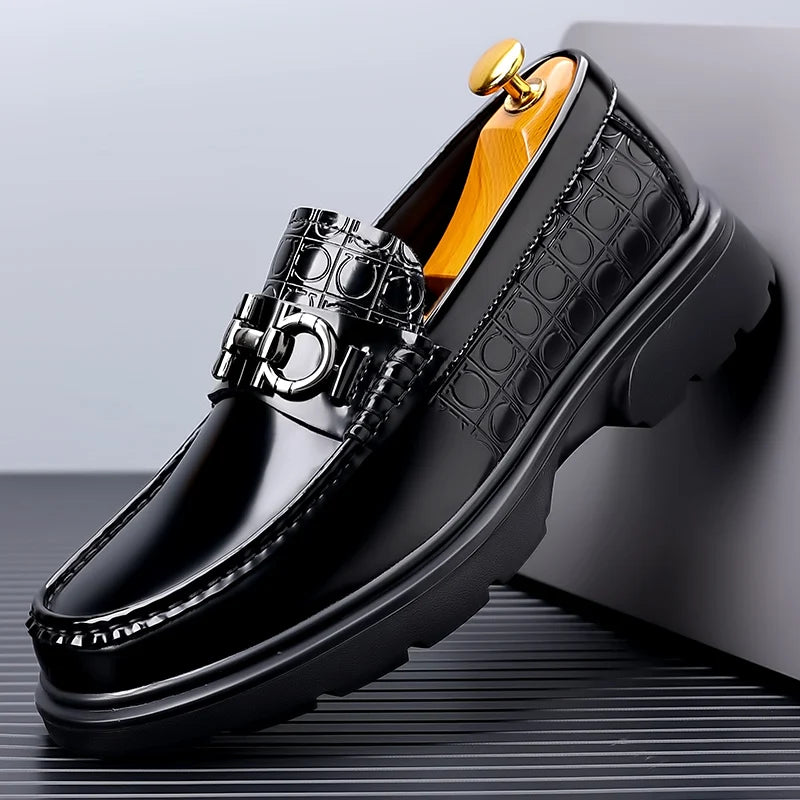 Xajzpa British style men's genuine leather shoes, fashionable casual loafers, men's comfortable outdoor business shoes, formal shoes