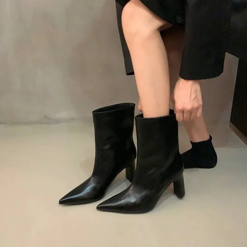 Xajzpa New Style Fashion Women's Black Winter Zipper Warm Plush Ankle Boots Women Square Heel Zip Lady Footwear Shoes Super Big Size