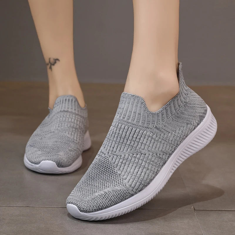 Xajzpa New breathable casual sports shoes for men and women, couple walking, running, tennis and loafers for spring and autumn