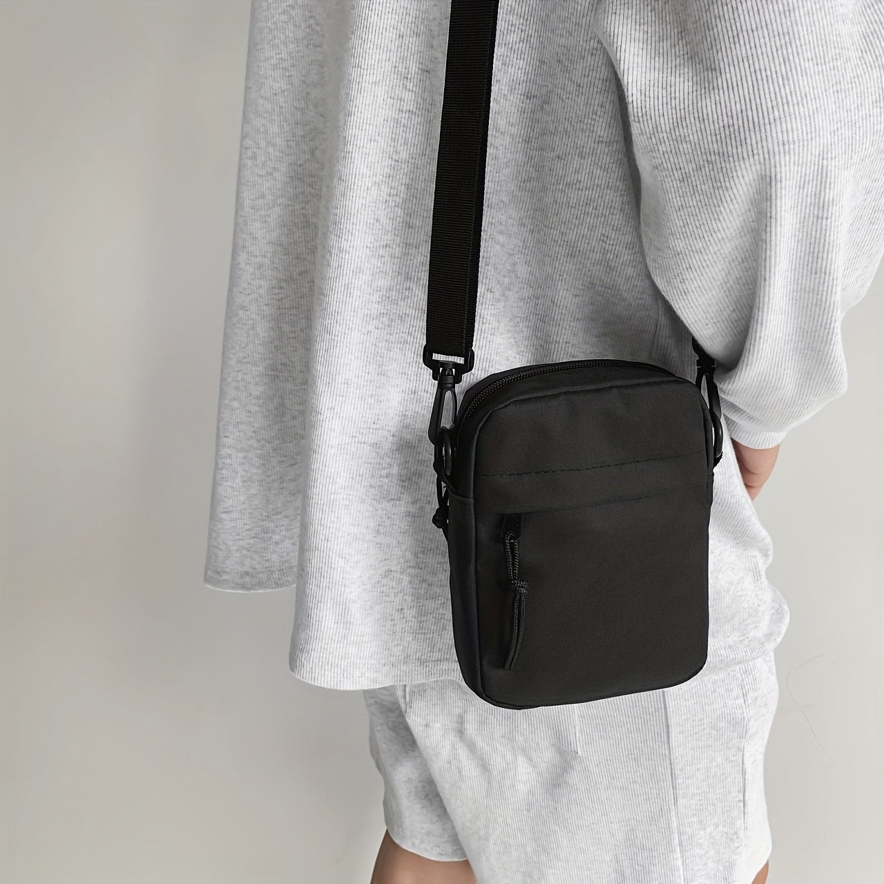 Fashion Simple Nylon Men's Messenger Bag Casual Outgoing Bags