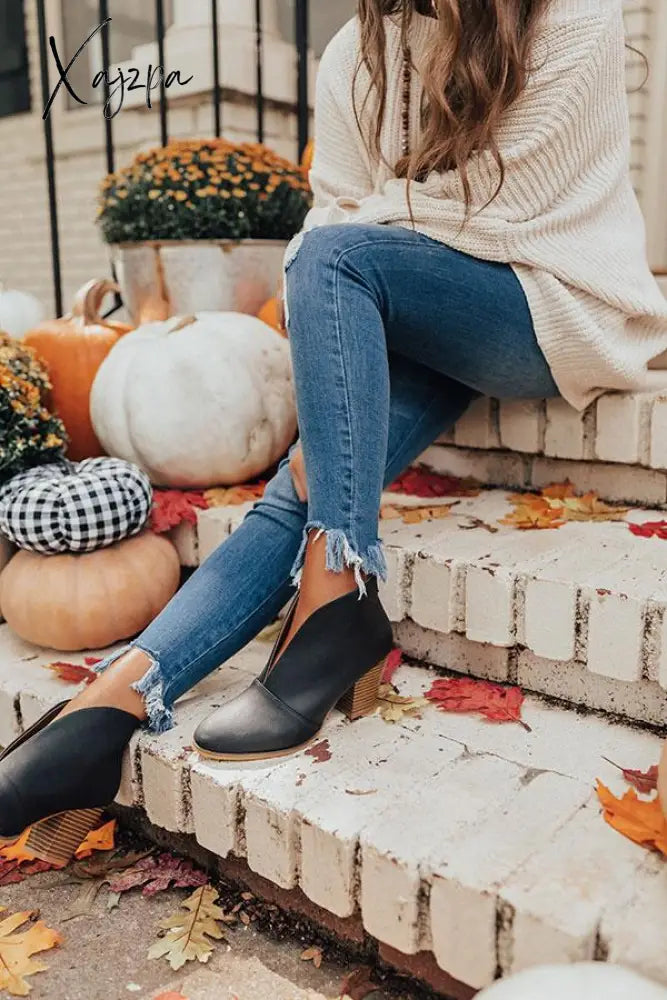 Xajzpa - V Cut Out Slip On Ankle Boots