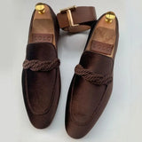 Xajzpa British Style Men Loafers Fashionable Classic Suede Deerskin Casual Dress Brooch Twisted Personality Small Leather Shoes 38-48