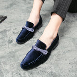 Xajzpa British Style Men Loafers Fashionable Classic Suede Deerskin Casual Dress Brooch Twisted Personality Small Leather Shoes 38-48