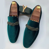 Xajzpa British Style Men Loafers Fashionable Classic Suede Deerskin Casual Dress Brooch Twisted Personality Small Leather Shoes 38-48
