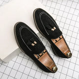 Xajzpa Fashion Brand Men's Tassel Suede Slip-on Leather Driving Shoes Designer Mens Moccasins Retro Pointed Banquet Social Shoes Male