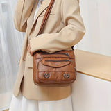 Chic Heart Charm Crossbody Bag for Women - Adjustable Strap, Multiple Pockets, Vintage-Inspired Design - Ideal for School, Daily Outings, Shopping & Travel - Stylish, Practical & Spacious in Light Brown/Black
