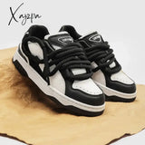 Low-top Fashion Mens Sneakers Spring and Autumn Black Breathable Sports Shoes Casual Fashion Vintage Vulcanized Pu Leather Shoes