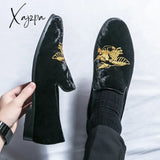 Men Fashion Embroidery Party Wedding Slip-On Loafers Moccasins Men’s Casual Shoes Mens Light