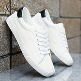 Ultra-Comfortable Classic Mens Sneakers - Secure Lace-Up Sporty Yet Refined Style Fashion-Forward