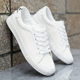 Ultra-Comfortable Classic Mens Sneakers - Secure Lace-Up Sporty Yet Refined Style Fashion-Forward