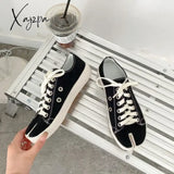 Women Split Toe Ninja Tabi Canvas Sneakers Woman Lace Up Casual Vulcanized Flats Ladies Round